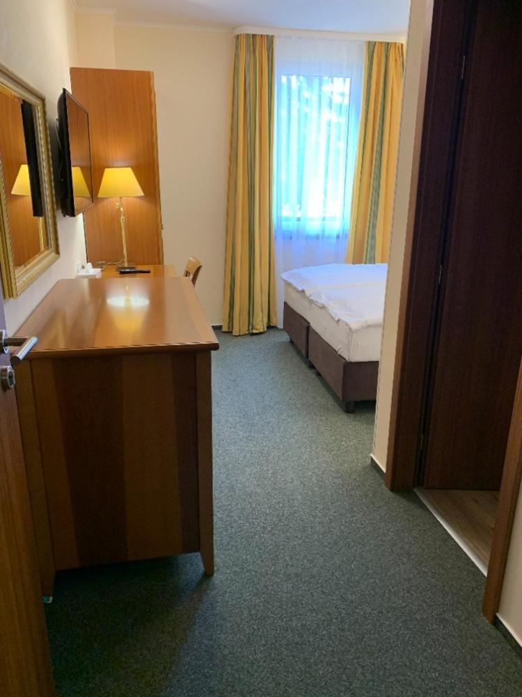 Camping La Provence Hotell Velka Hledsebe Eksteriør bilde